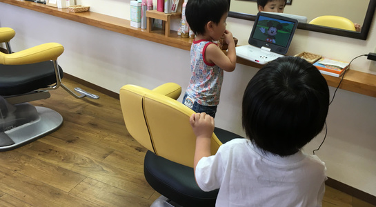 子供美容イス